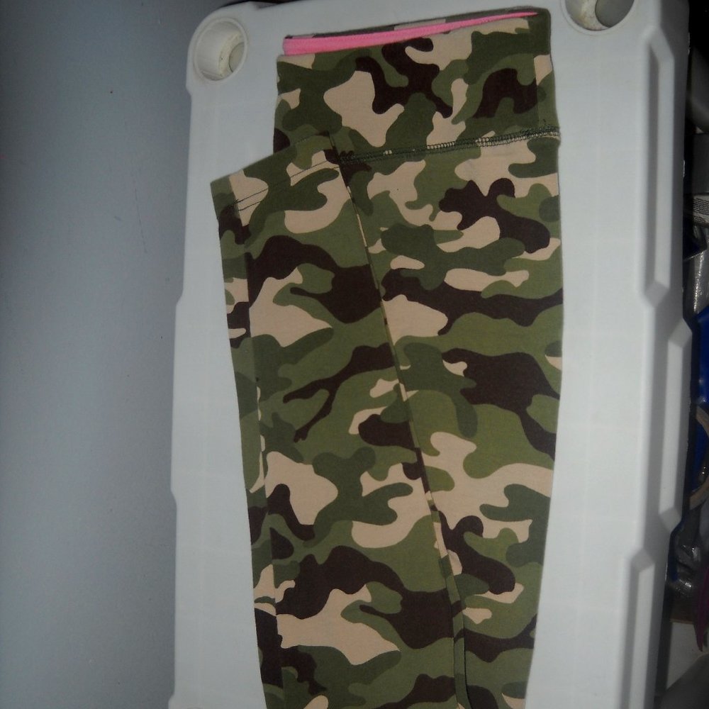 No Boundaries camo leggings size M 7-9 "LIKE NEW"